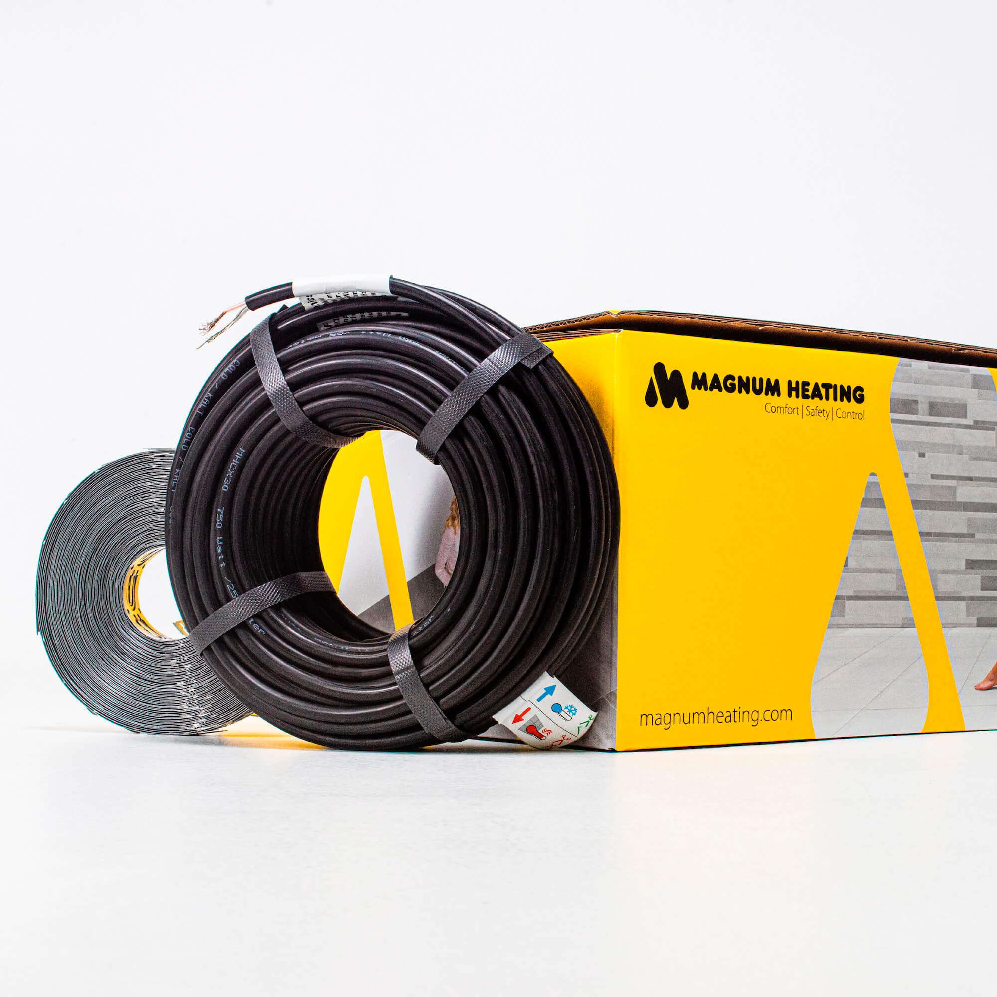 

Кабель для наружного обогрева MAGNUM Cable C&F HC 30/2400/80