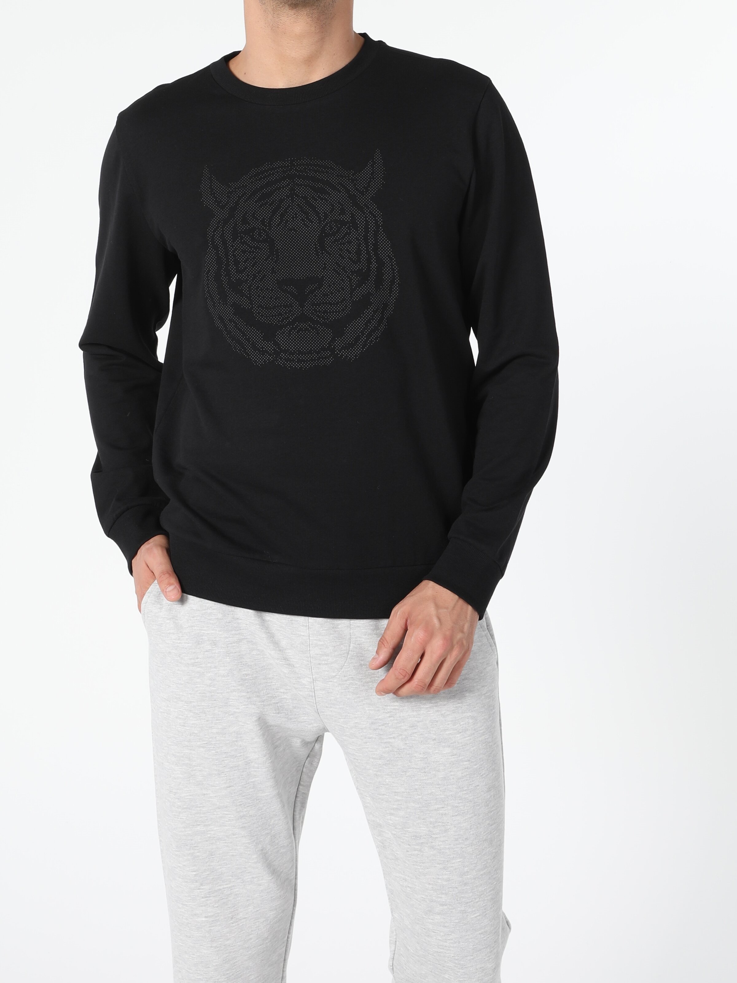 

Свитшот Colin's CL1055796BLK  Black, Свитшот Colin's CL1055796BLK XL Black
