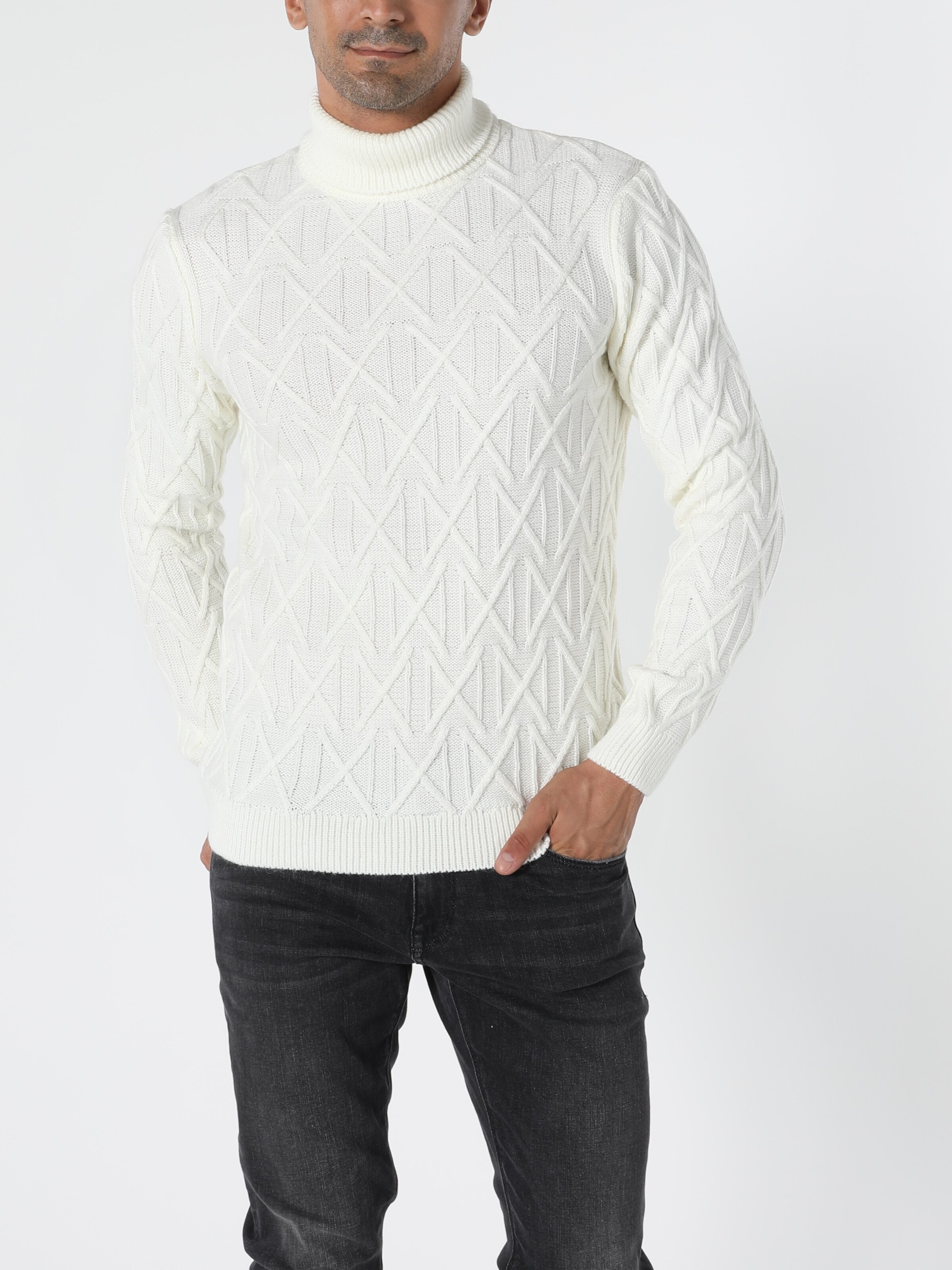 

Свитер Colin's CL1056012OFW XXL Off White