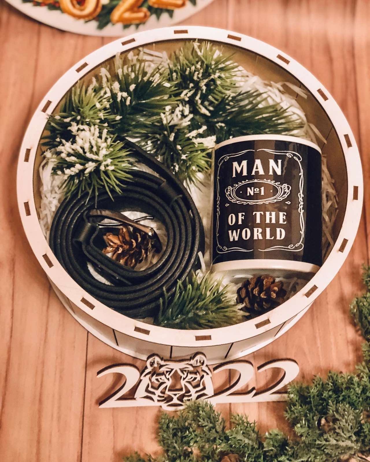 

Новогодний подарочный набор "Man №1". Деревянная коробка с тигром. Smileboх. 1112/1