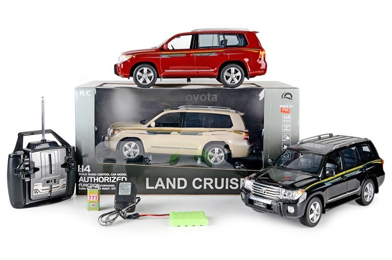 

Машина "Land Cruiser" на радіокеруванні, на акумуляторі