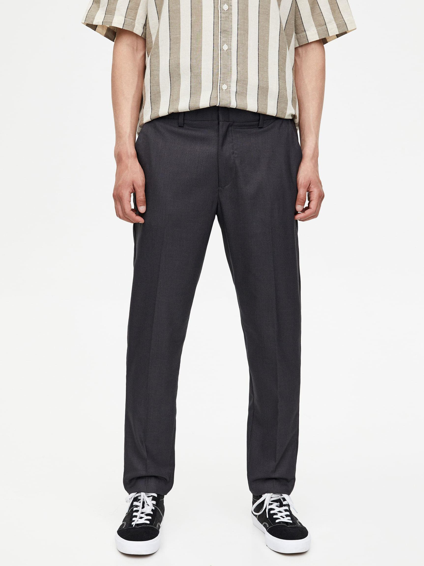 

Брюки Pull & Bear XAZ221316KIYT  Темно-серые, Брюки Pull & Bear XAZ221316KIYT 40 Темно-серые