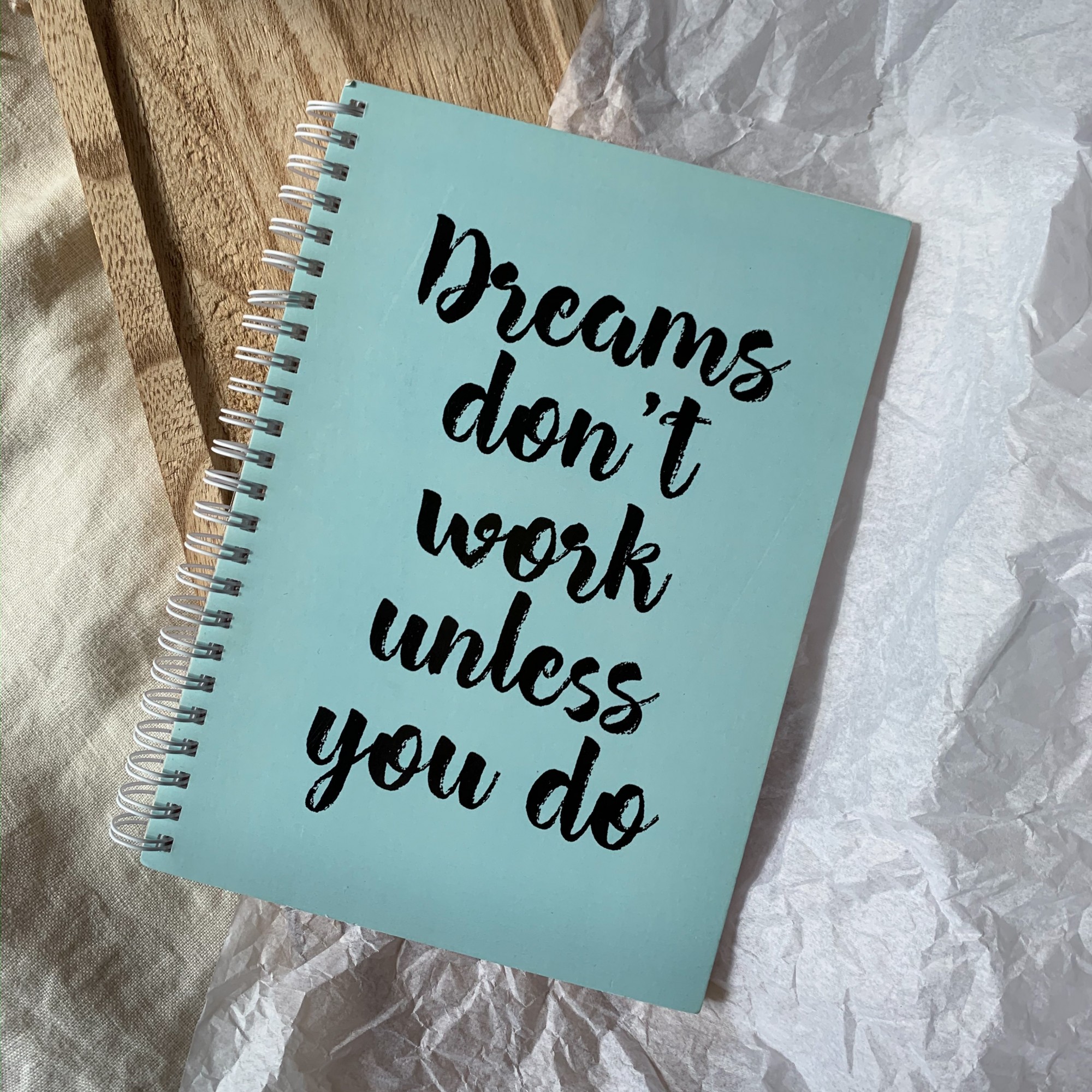 

Планер Dreams work А5 с разворотами на неделю