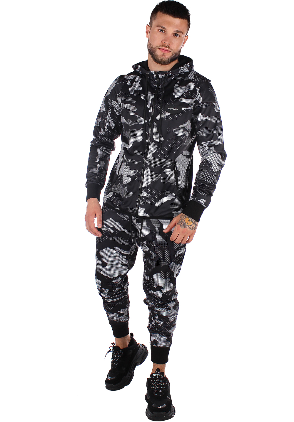 

Костюм спортивний чоловічий Krutyakov CAMO DOT XXXL чорний 1927815