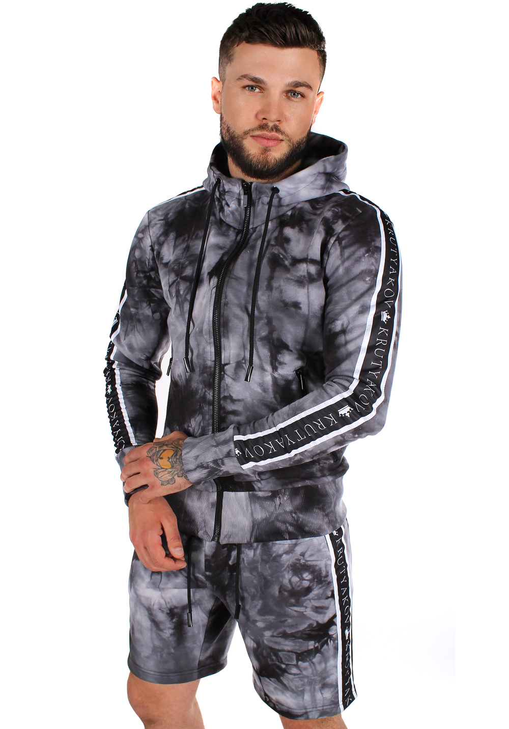 

Комплект чоловічий з шортами Krutyakov TIE DYE STRIPE  сірий 2256631, Комплект чоловічий з шортами Krutyakov TIE DYE STRIPE XL сірий 2256631