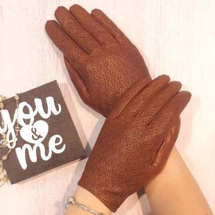 

Женские перчатки GlovesUA комбинированные мод.394 р.7 коньяк ( кожа крошет)