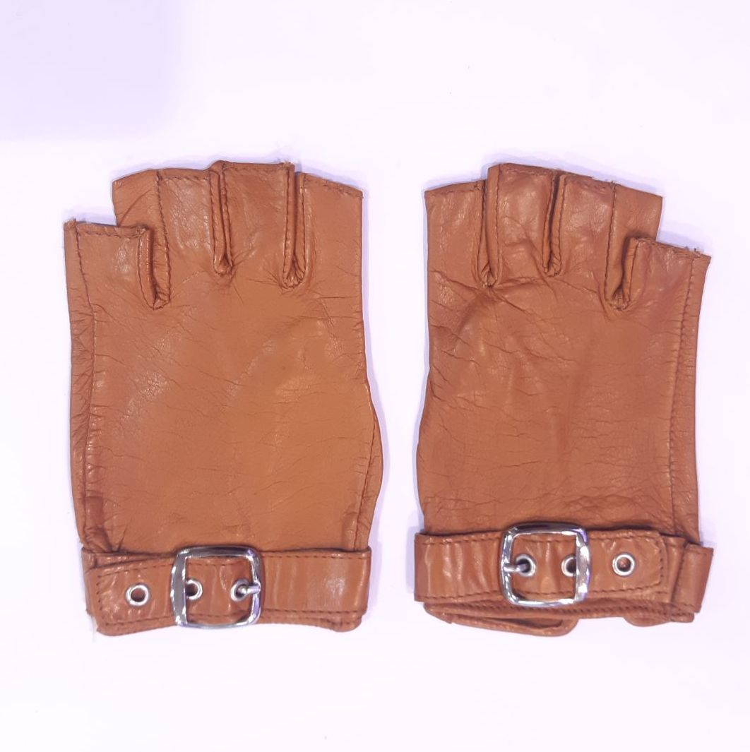

Женские перчатки митенки кожаные GlovesUA мод.403 р.7 вощаные