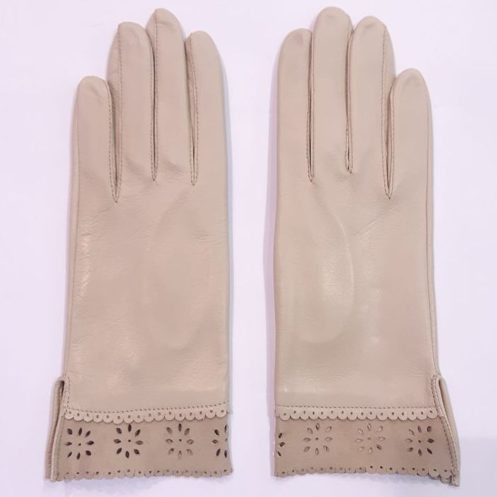 

Женские перчатки кожаные GlovesUA мод.205 р.6,5 бежевые (оборка замш)