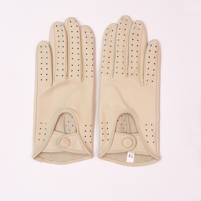 

Женские кожаные автомобильные перчатки GlovesUA мод.275 р.7 бежевые (шов внутрь, кнопка обтянута, без отв)