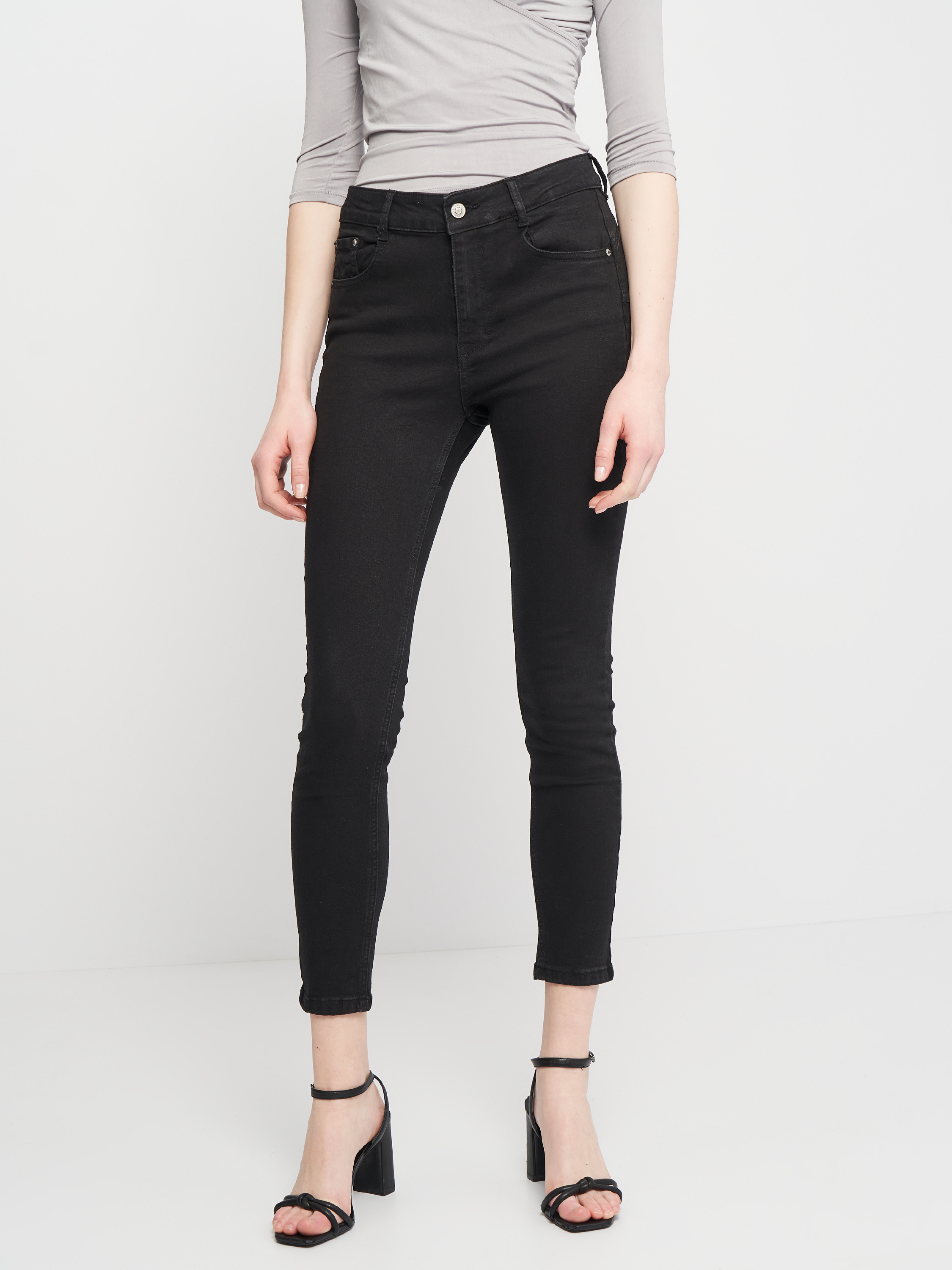 

Джинсы Pull & Bear 5682/301/800  Черные джинс, Джинсы Pull & Bear 5682/301/800 42 Черные джинс
