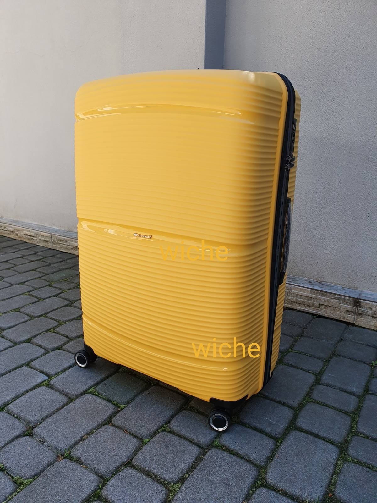 

Чемодан Snowball 94103 L28" полипропілен 105л Жовтий