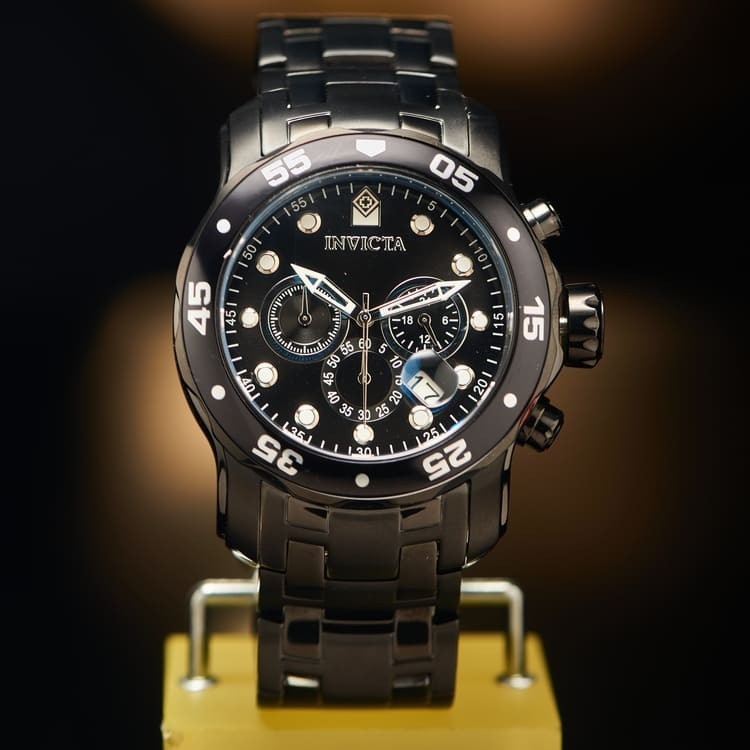 

Мужские часы хронограф от Invicta 0076 Pro Diver
