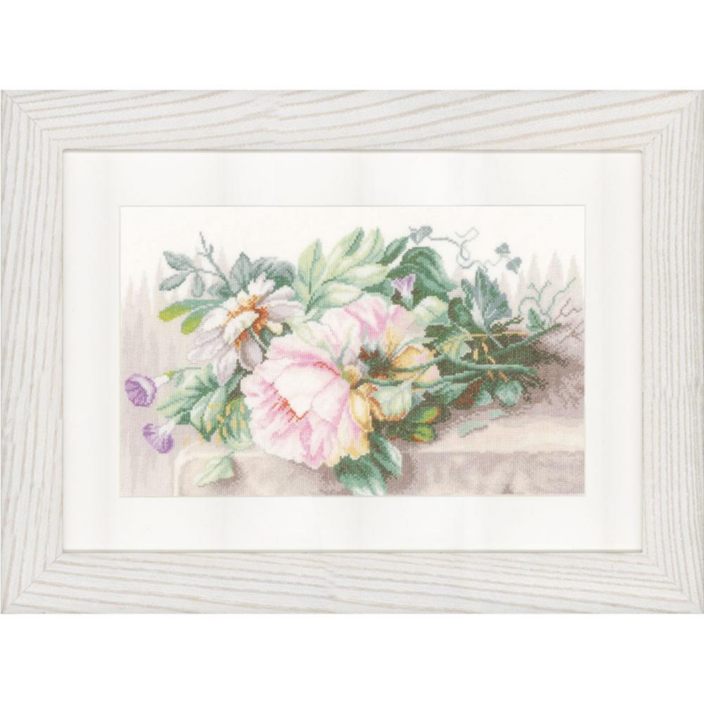 

Набор для вышивки крестом LanArte Still Life with Peonies and Morning Glory Натюрморт с пионами и вьюнками PN-0147588