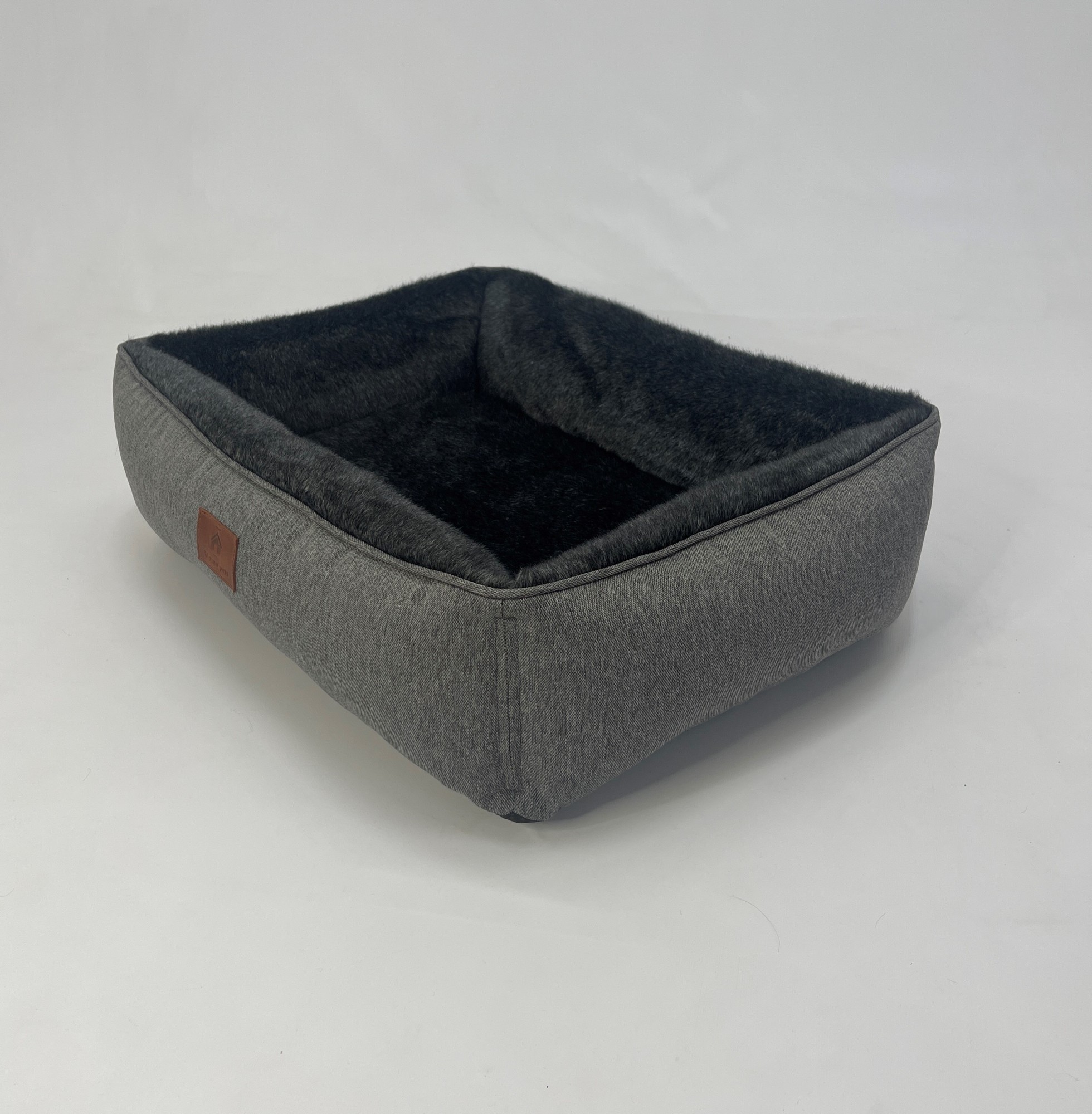

Лежак на меху для кошек и собак "Mamo Pets" XS (50x40) Grey