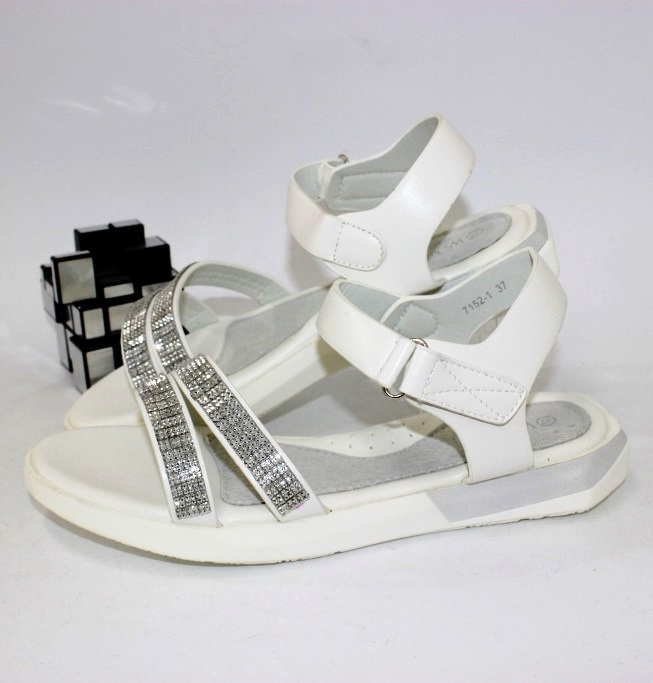 

Босоножки для девочек Shoes 7152-1 33 21.0см белый