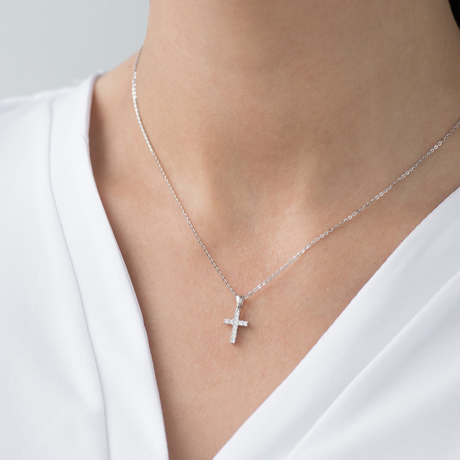 

Золотой крестик (бриллиант) пб0186ri Оникс