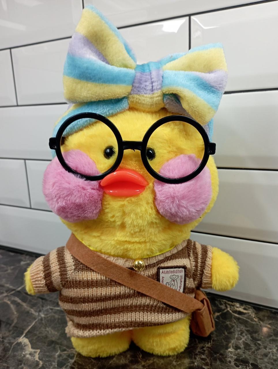 

Мягкая Плюшевая Игрушка Лалафан Уточка Lalafanfan Duck в одежде 30см 1138