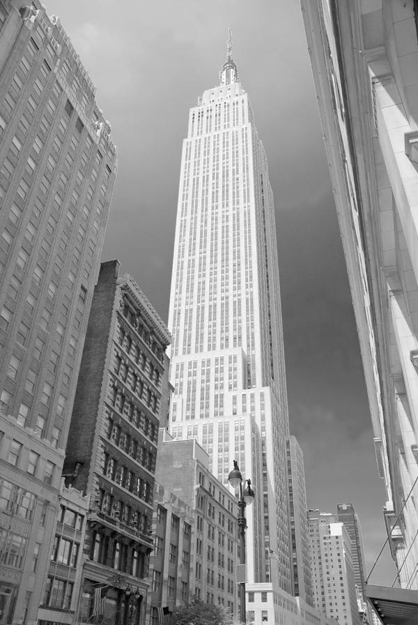 

Картина Арт-Холст Небоскреб №0927 (80x110см)