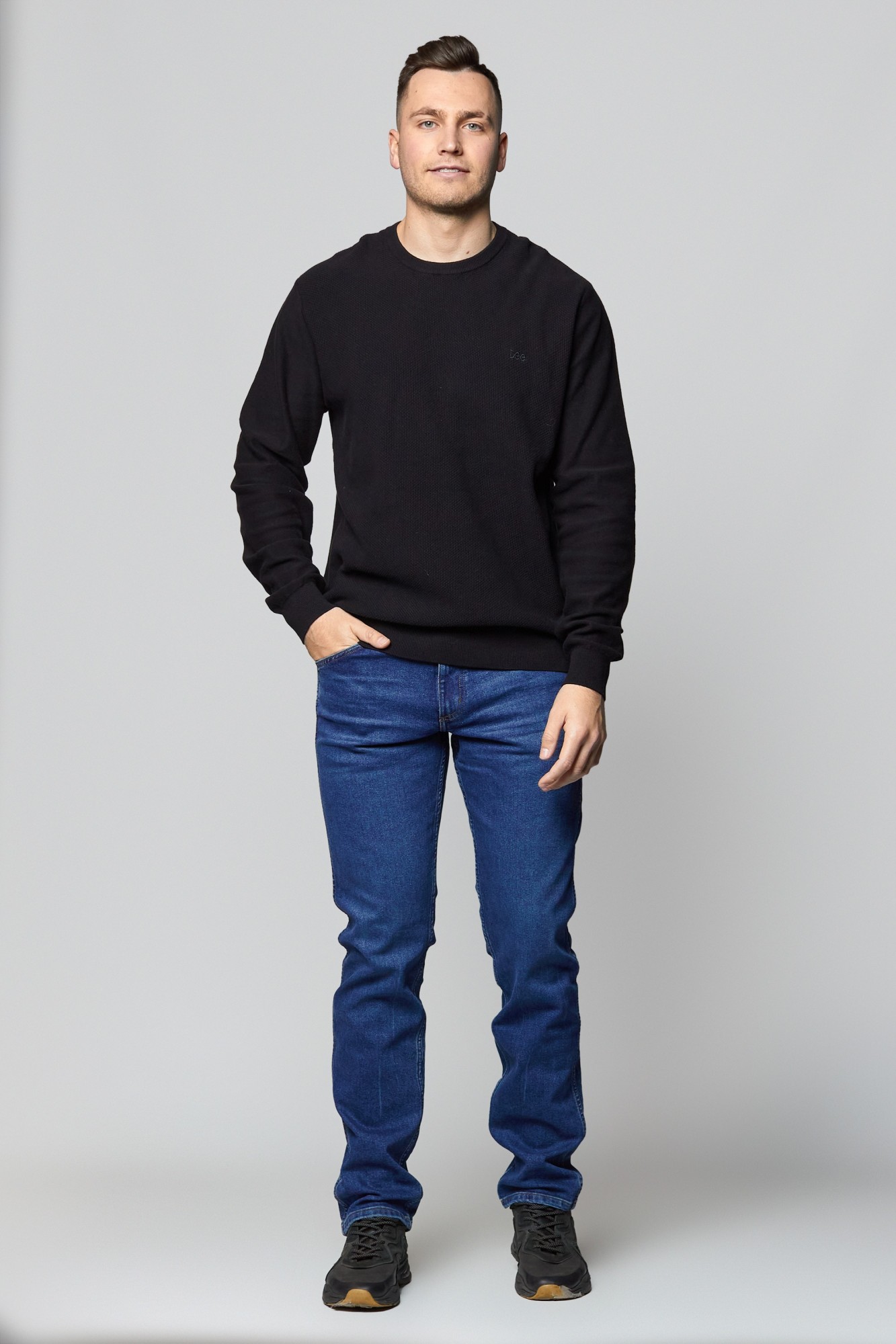 

Джемпер Lee BASIC CREW KNIT Regular Fit Черный XXL-00
