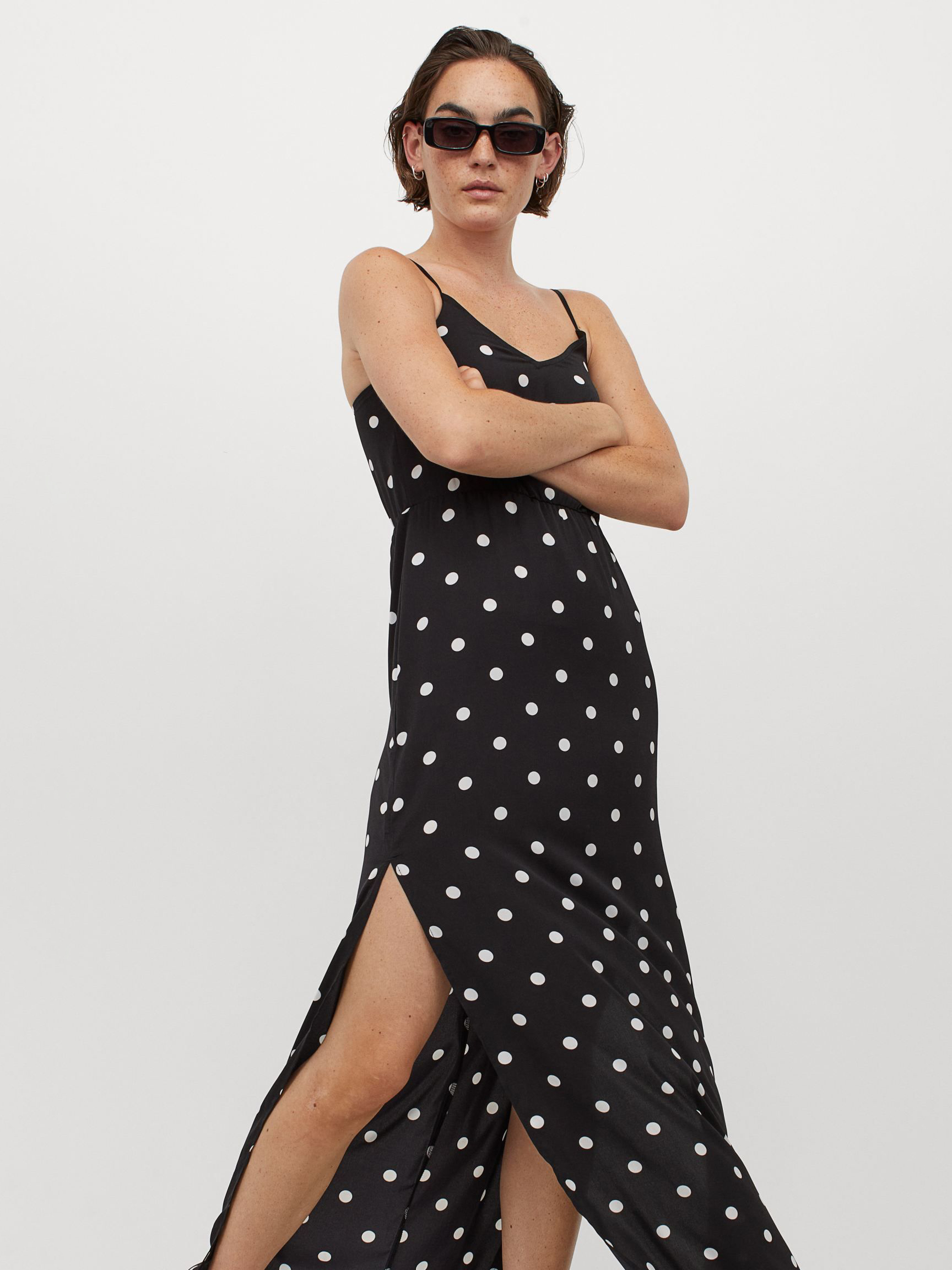 

Сарафан H&M 1607-7177272  Черный, Сарафан H&M 1607-7177272 36 Черный