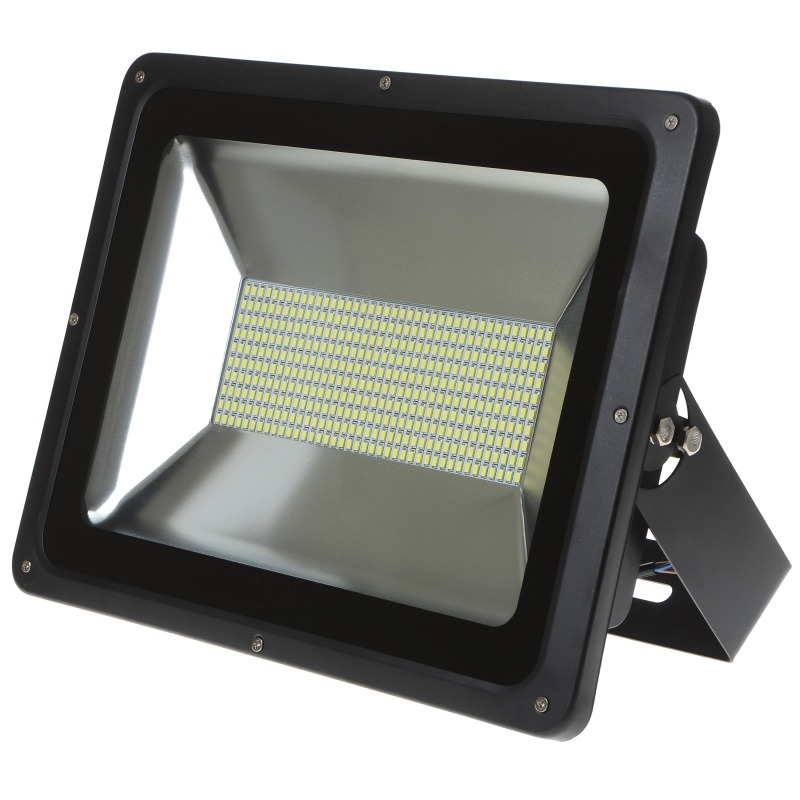 

Прожекторы уличный LED влагозащищенный IP67 HL-50/30 SMD N Brille YL4186