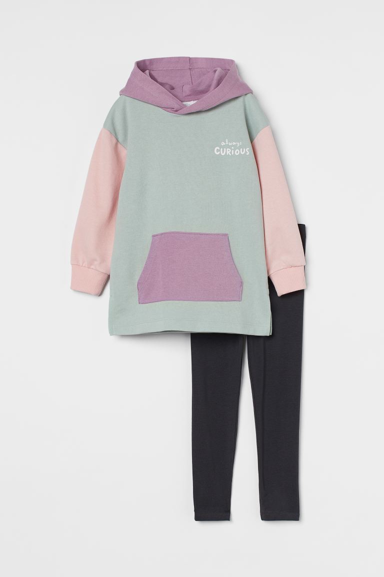 

Спортивний костюм (худі і лосини) H&M 9896 134 см 8-9 р Світло зелений / чорний (P-6910806231255)
