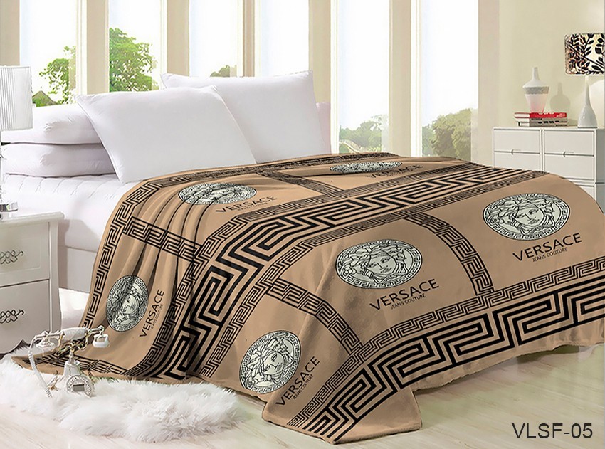 

Плед-покрывало TAG Велсофт (микрофибра) 200х220 см Версаче кофе с молоком VLSF-05