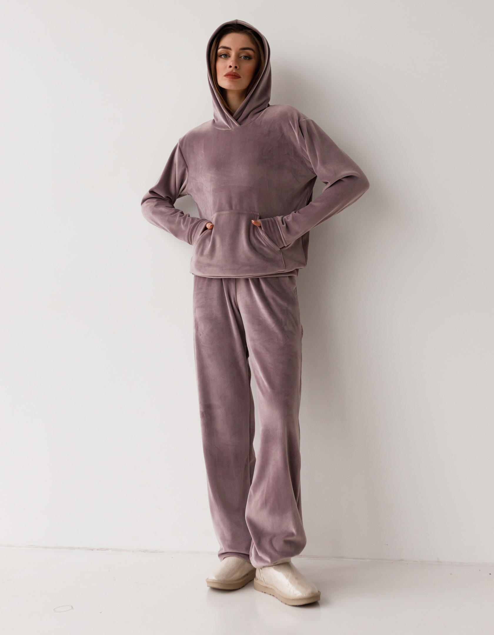 

Костюм Wear me женский с капюшоном теплый плюшевый велюровый  Розовый 2W/17/44, Костюм Wear me женский с капюшоном теплый плюшевый велюровый L Розовый 2W/17/44