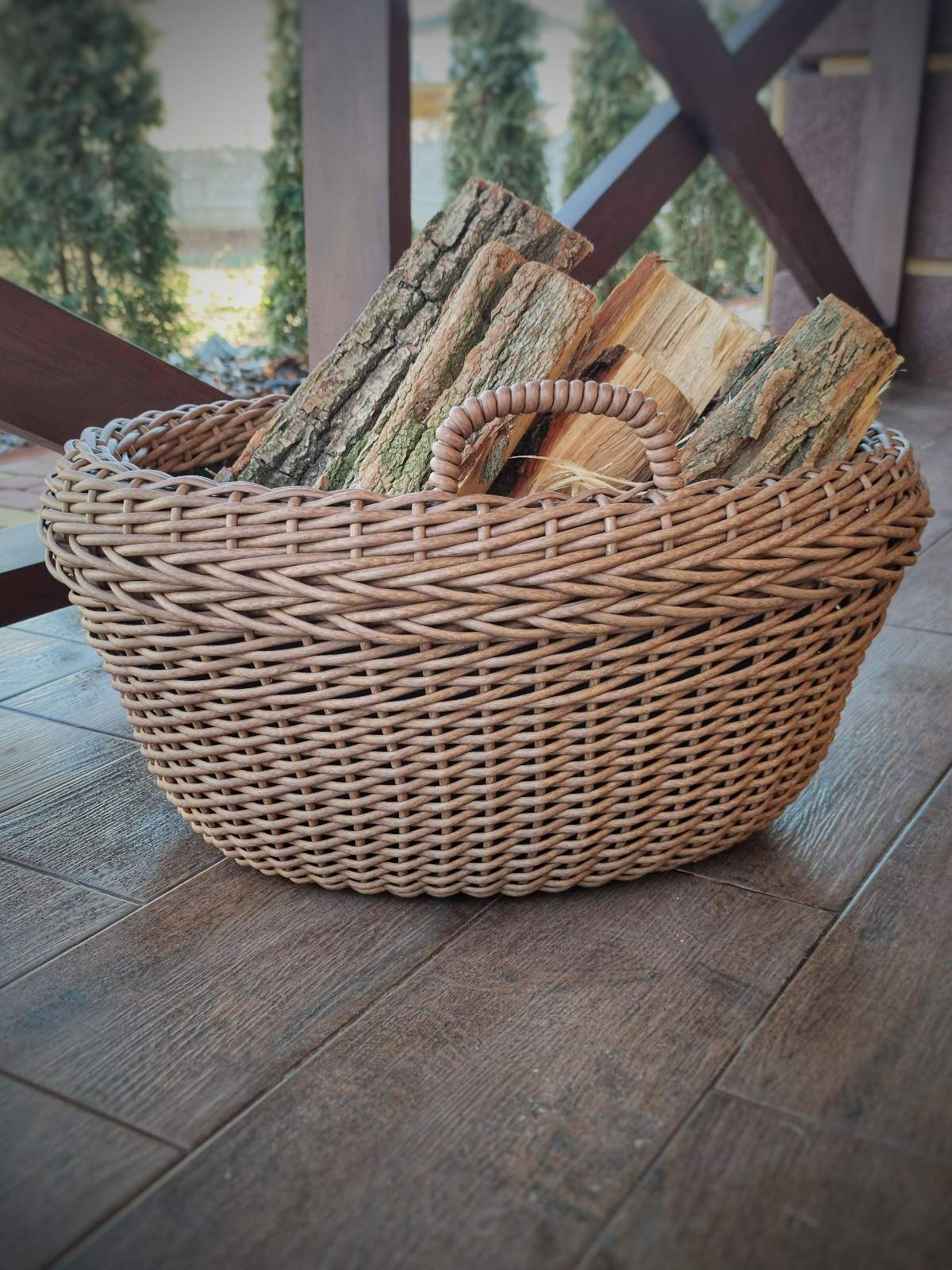 

Основная плетеная корзина, дровник с ручками из искусственного ротанга ручной работы 30 л