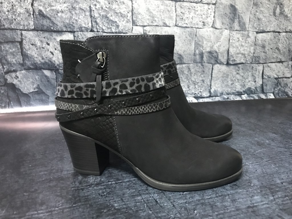 

Ботинки Tamaris 1-25338-27 098 40 (26.7 см) Черные