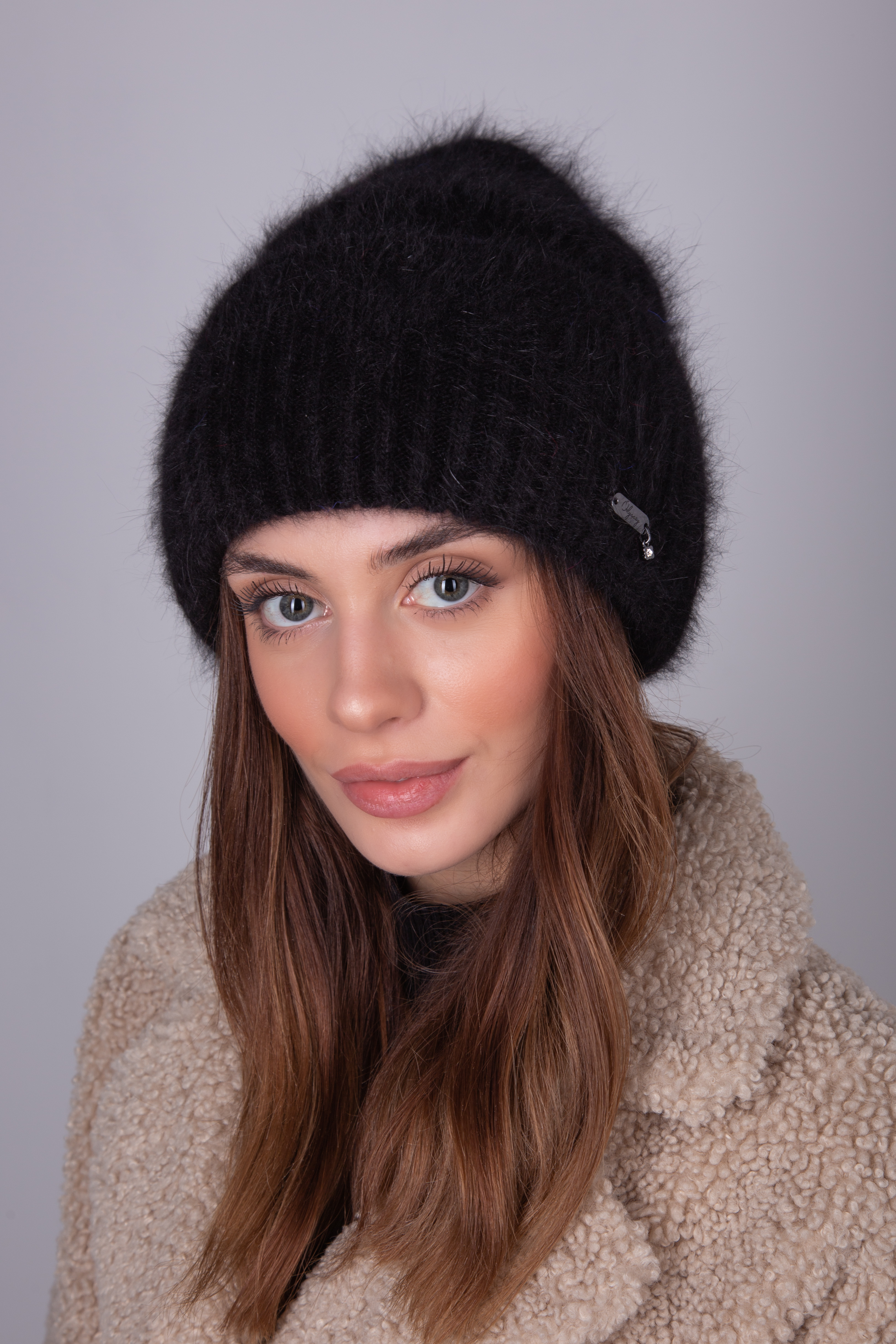

Шапка FAMO SHP-46459 Черный  (SHP-46459, Шапка FAMO SHP-46459 Черный One size (SHP-46459)
