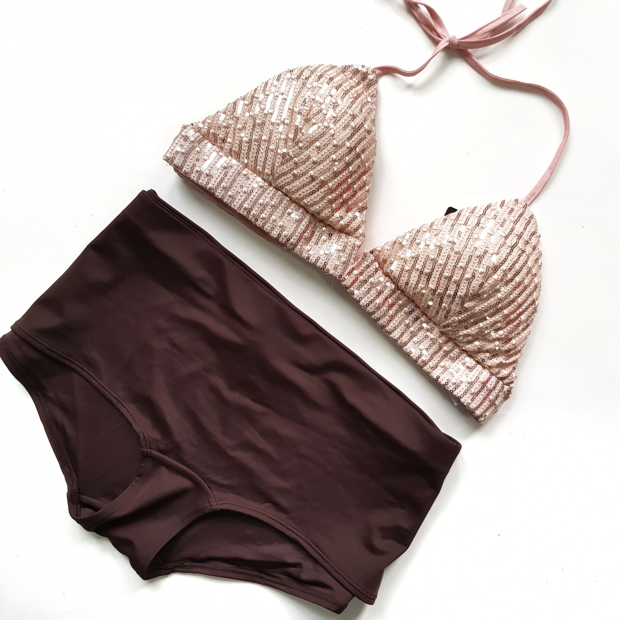 

Раздельный купальник коричневый с лифом в пайетки PrettyLittleThing 7862, Раздельный купальник коричневый с лифом в пайетки PrettyLittleThing 7862 XL (48)
