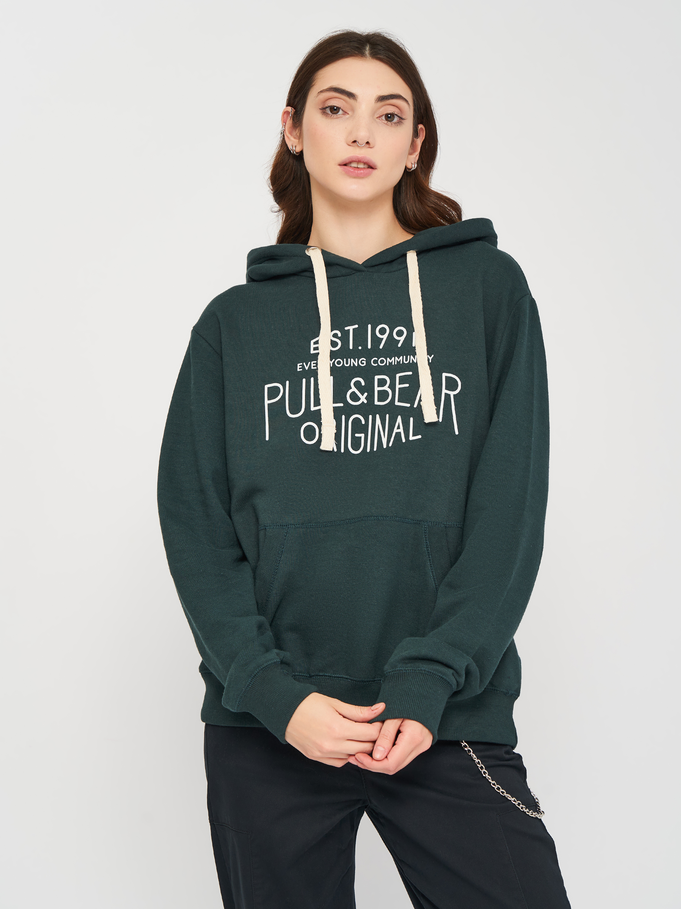 

Худи Pull & Bear 9593/205/501  Зеленое, Худи Pull & Bear 9593/205/501 L Зеленое