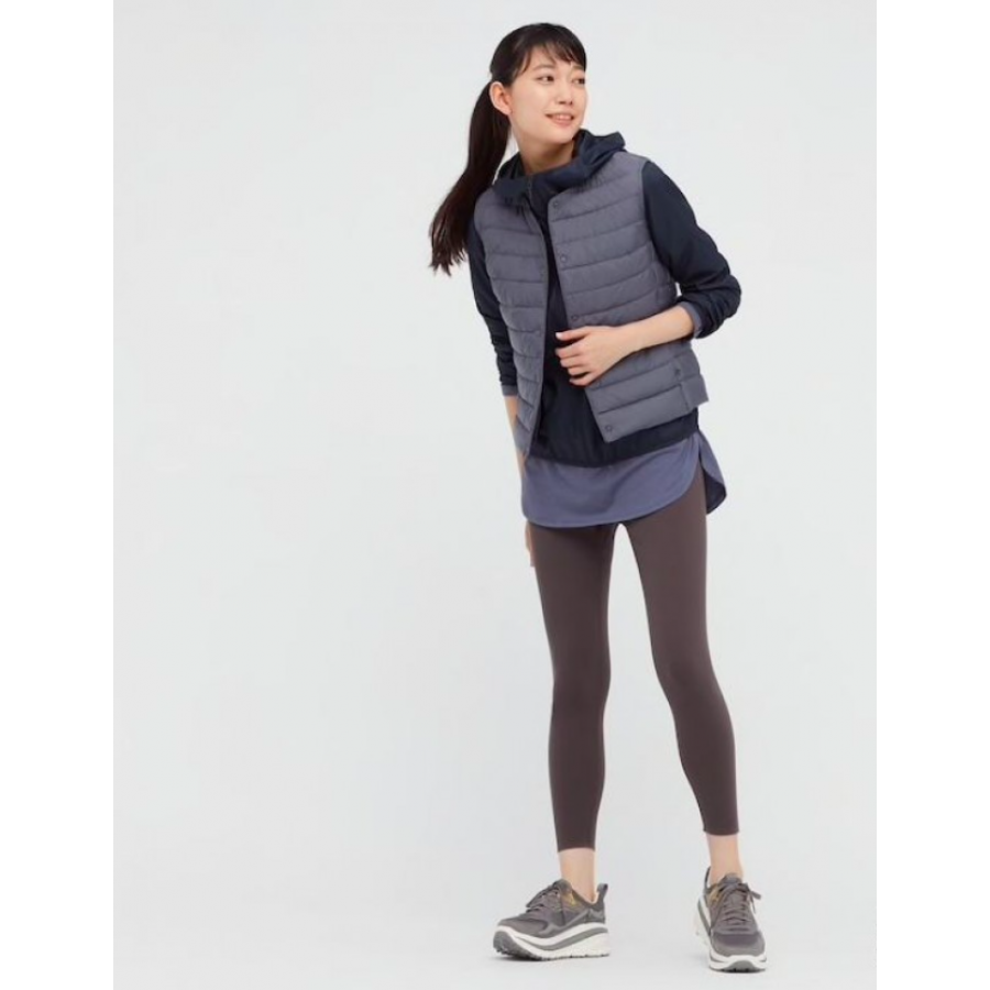 

Жилетка Uniqlo ультралегкая на пуху  синяя 5597, Жилетка Uniqlo ультралегкая на пуху L синяя 5597