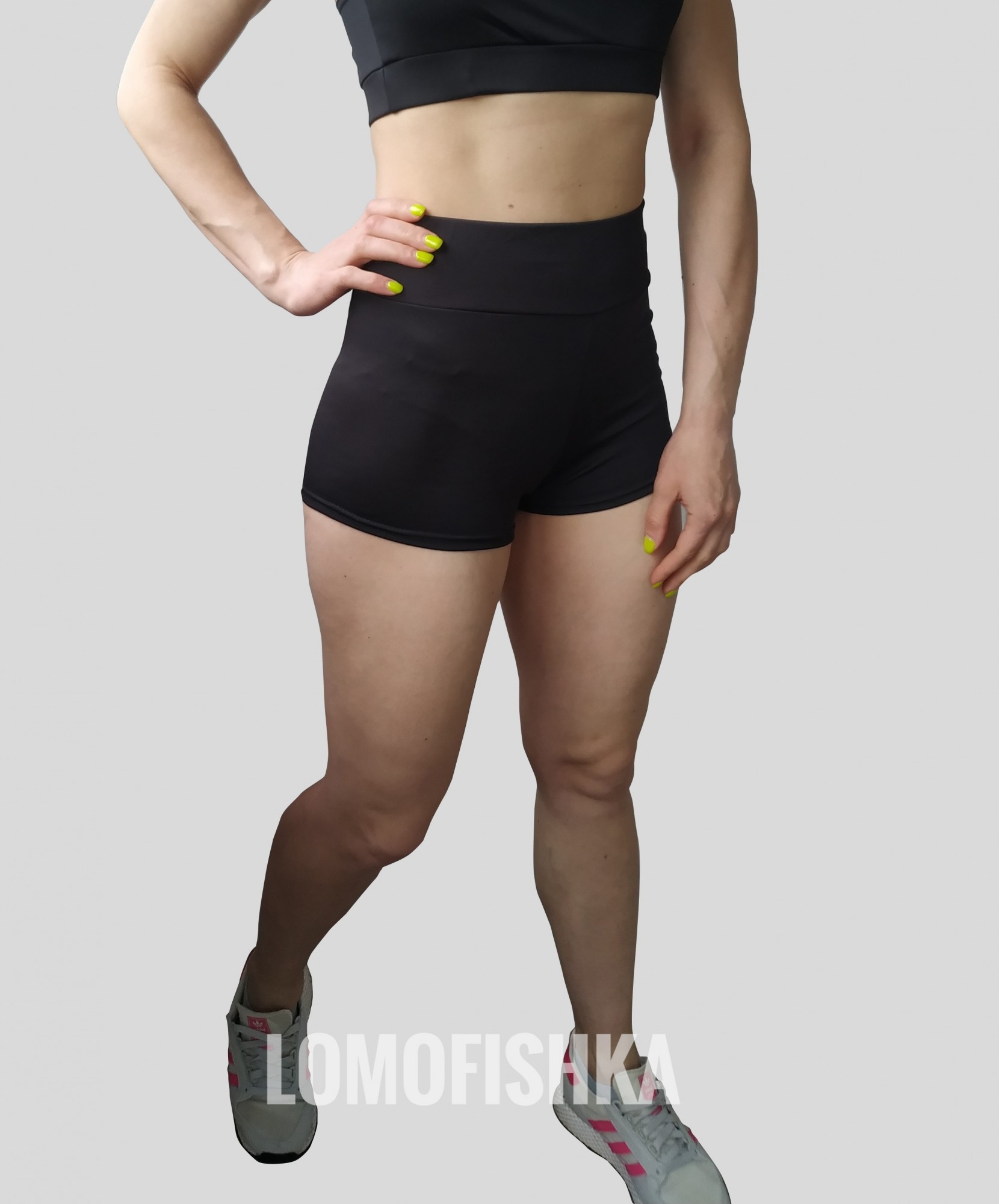 

Женские спортивные шорты LOMOFIT 52Ч 48 черные