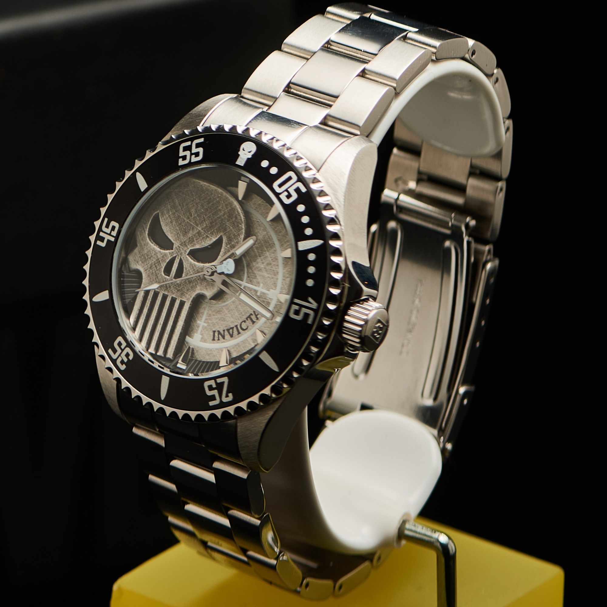 

Мужские наручные часы Invicta 29693 Marvel Punisher