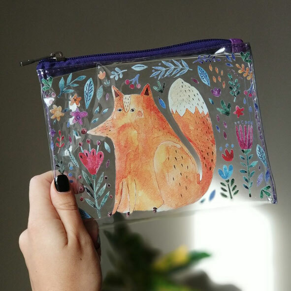 

Косметичка пластиковая прозрачная Лиса и цветы Presentville 18,5х15 см 000177178