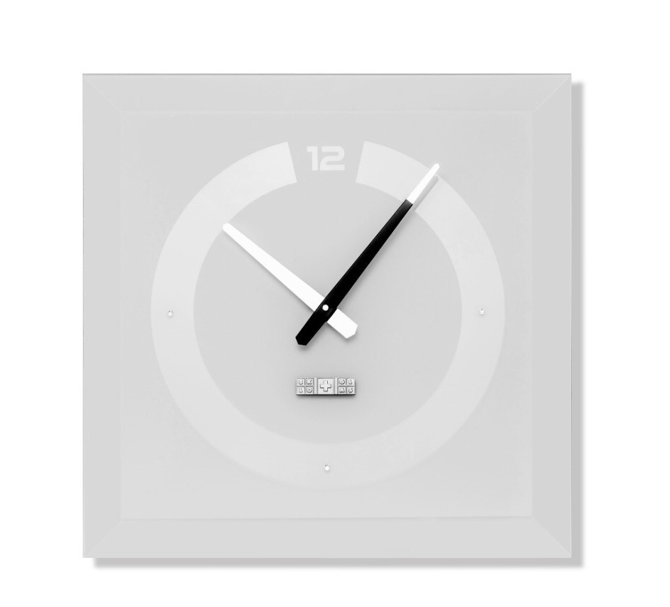 

Настенные часы из стекла SKLO+GLAS White Facet белые WF