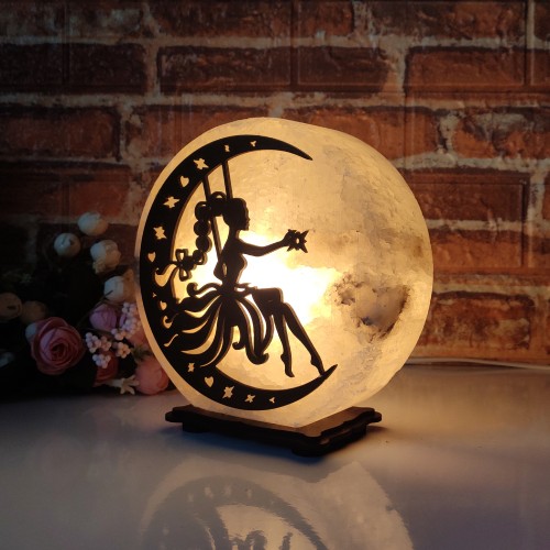 

Соляная лампа EcoDecorLamp круглая Фея на луне ХДФ желтая
