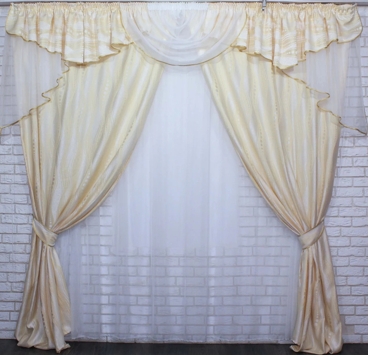 

Шторы с ламбрекеном Chtextil на карниз 3м. Бежевый с белым