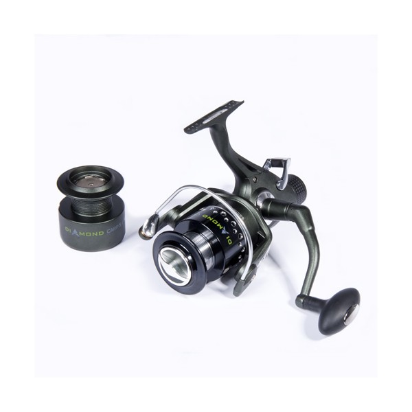

2530BR Котушка безінерц. з бетрайнером Salmo DIAMOND CARP 5 (475g/ 5,2:1/ 4+1) 30BR