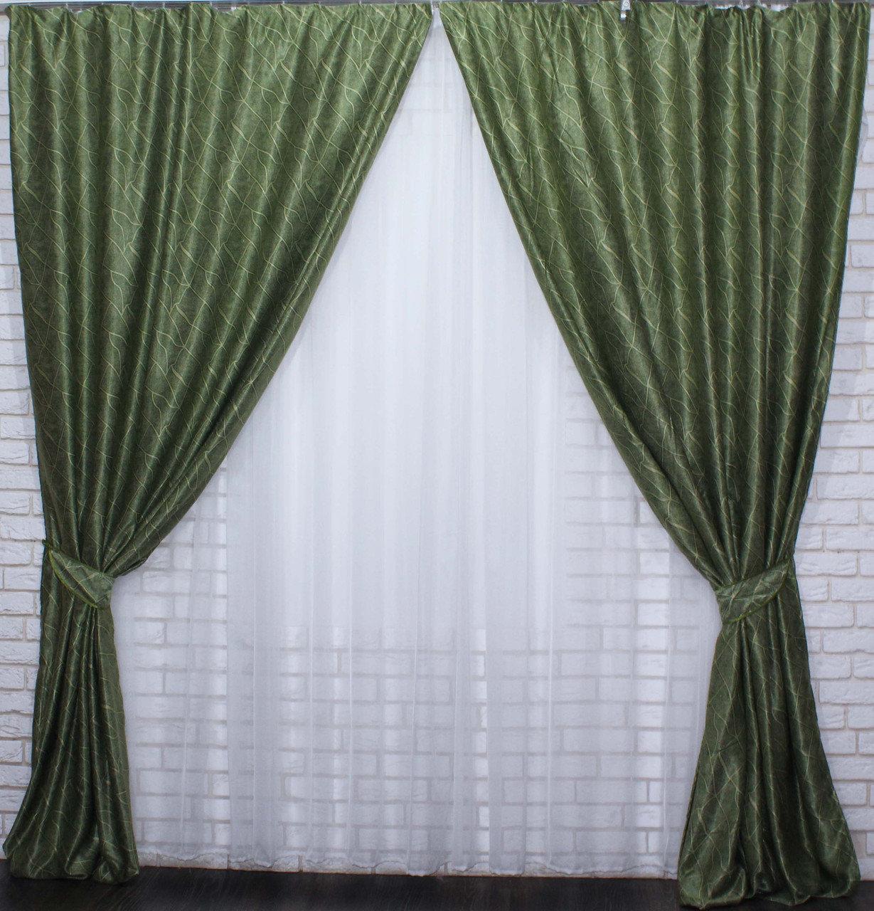 

Двостороній комплект штор блекаут Chtextil Колір темно-зелений. 380ш (А) Ширина каждой шторы по 1м.