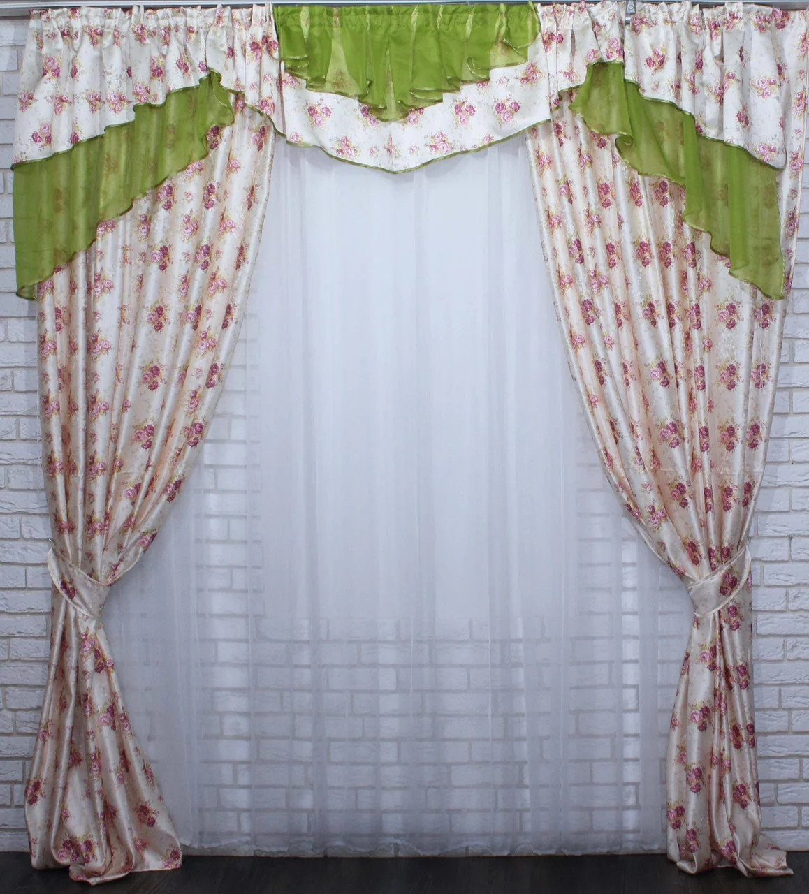 

Шторы с ламбрекеном Chtextil на карниз 3м. Белый с цветочным принтом
