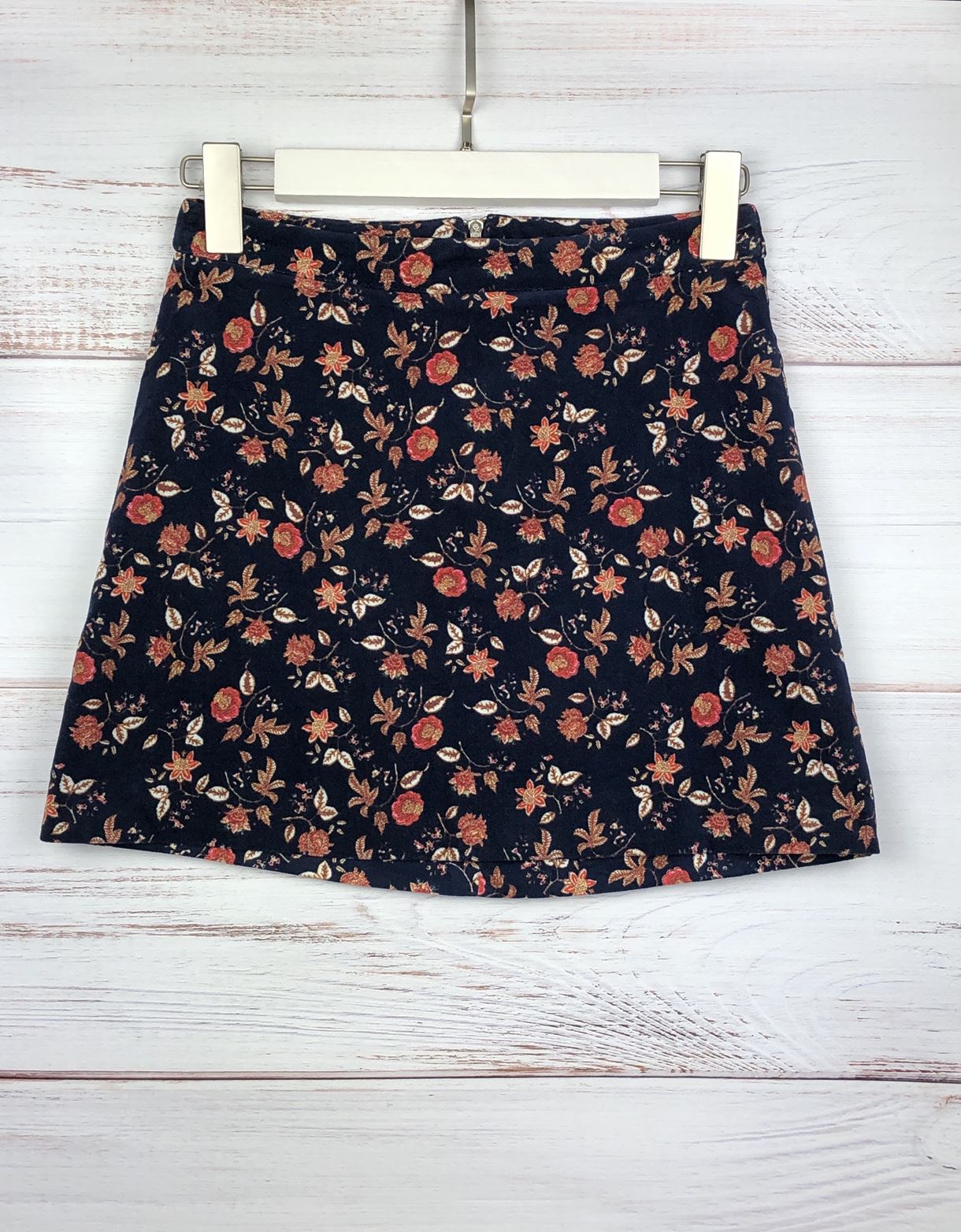 

Юбка мини Bershka  Sk001958, Юбка мини Bershka S Sk001958