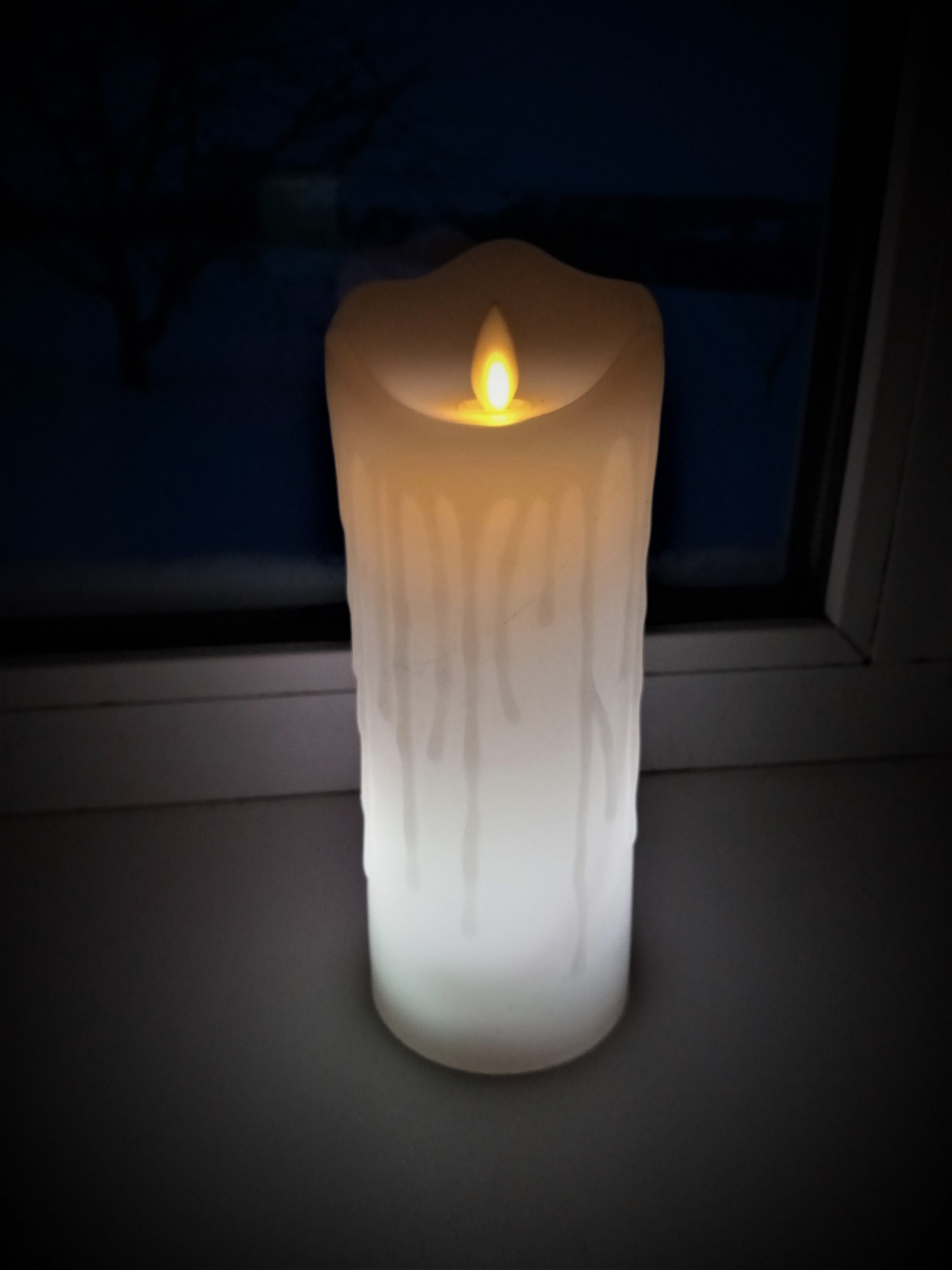 

Светильник декоративный Свеча с эффектом пламени с пультом управления 3xAAA RGB IP20 LM36010