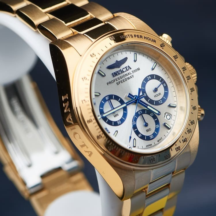 

Американские мужские часы с хронографом Invicta 17312 Speedway