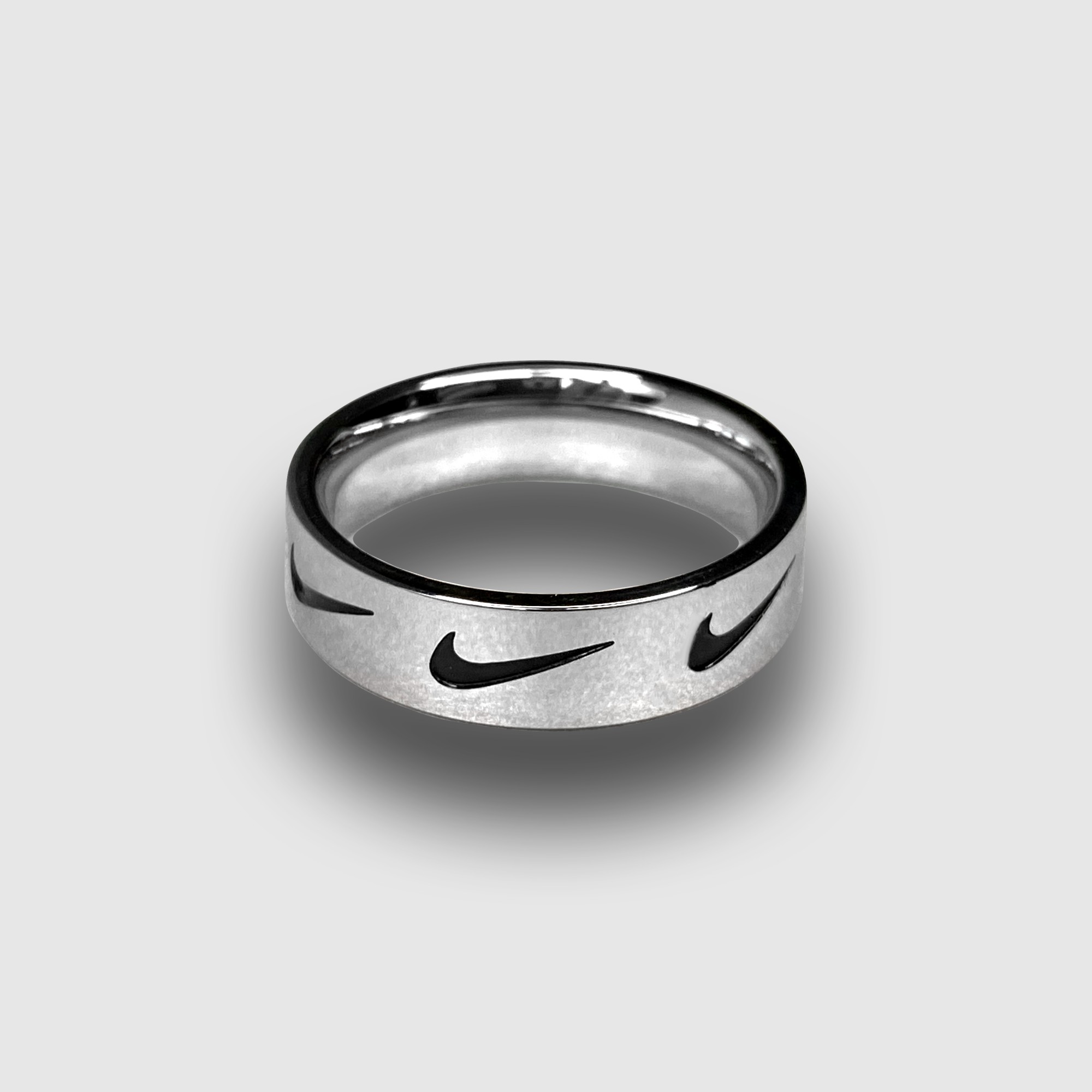 

Кольцо на палец из нержавеющей стали Nike Swoosh Logo