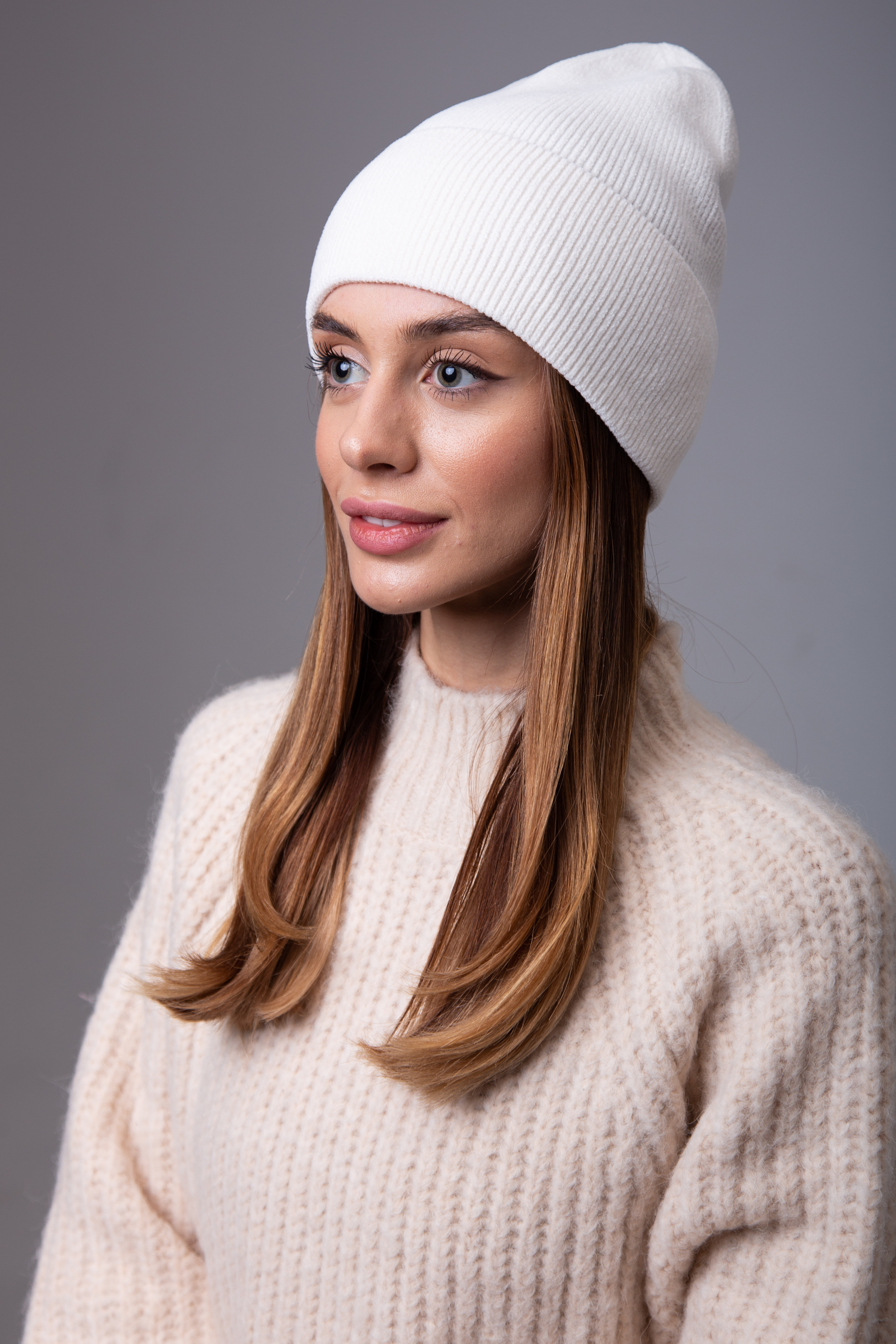 

Шапка FAMO SHP-О45947 Білий  (SHP-О45947, Шапка FAMO SHP-О45947 Білий One size (SHP-О45947)