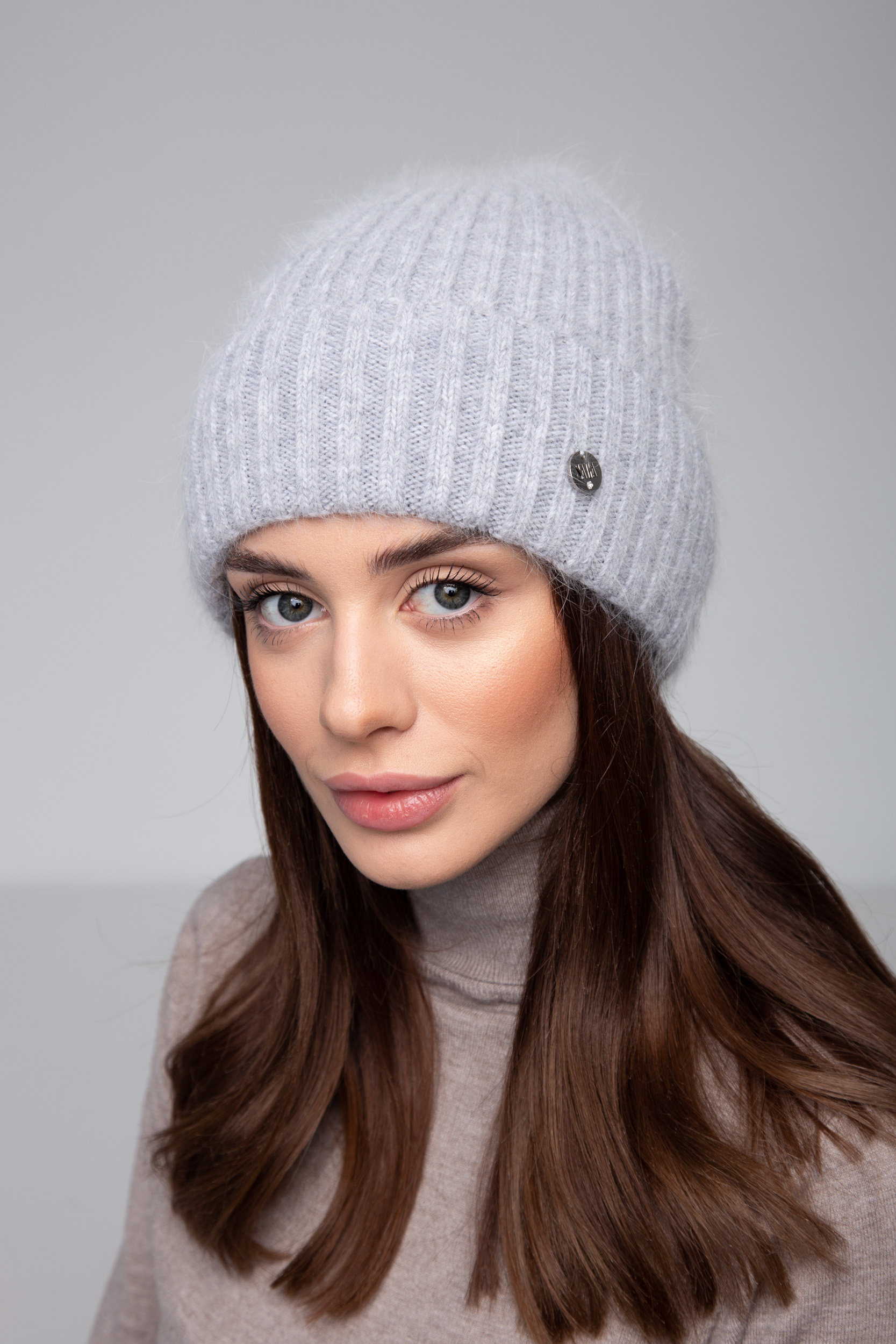 

Шапка FAMO SHP-8574 Перламутровый  (SHP-8574, Шапка FAMO SHP-8574 Перламутровый One size (SHP-8574)