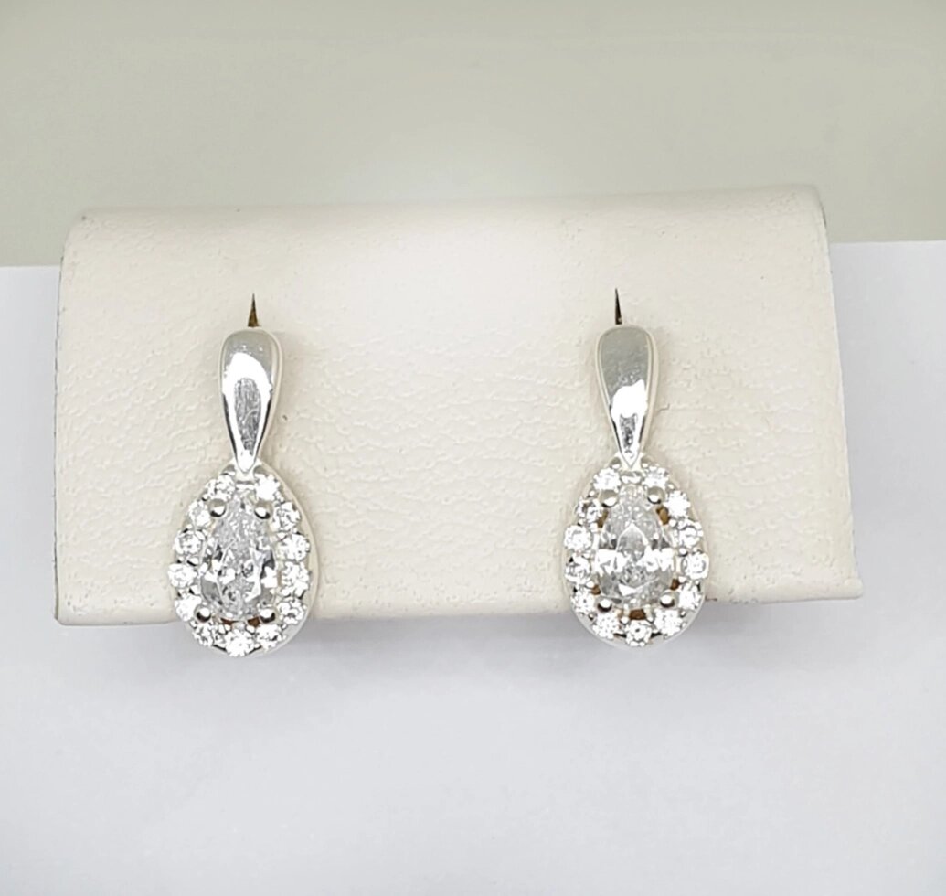 

Сережки серебряные с кубическим цирконием 2,14 г